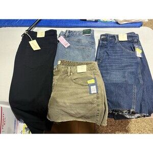 Womens bundle of jeans size 17